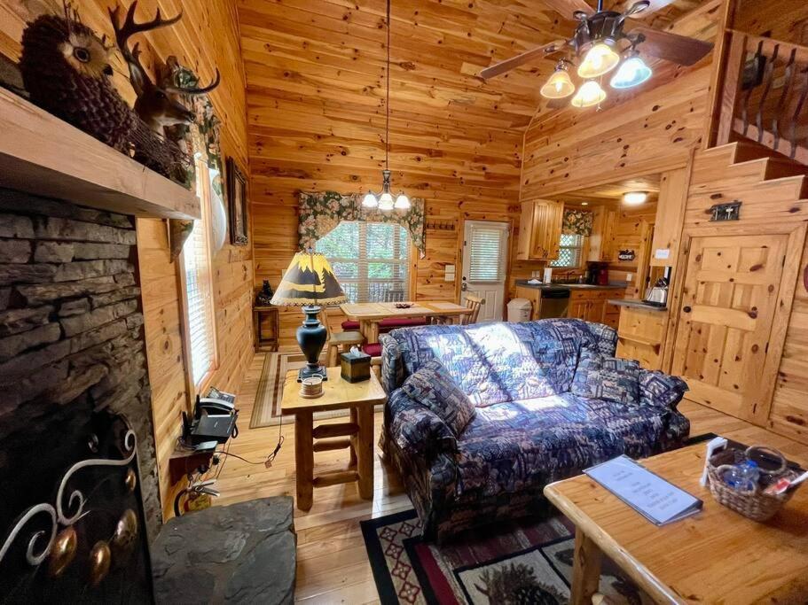 Cabin 2 Bed Close To Helen Hot Tub #15 Экстерьер фото