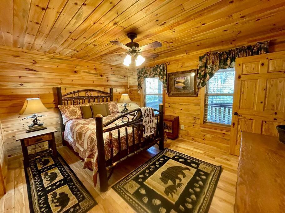 Cabin 2 Bed Close To Helen Hot Tub #15 Экстерьер фото